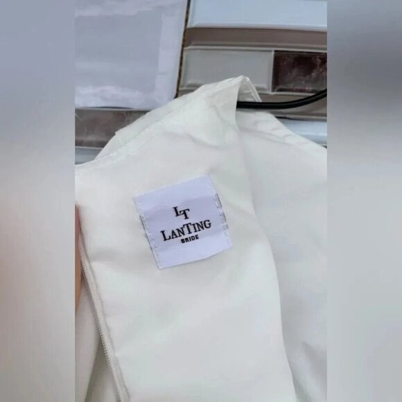 LAN TING BRIDE OFFWHITE DRESS SMALL - Picture 7 of 9